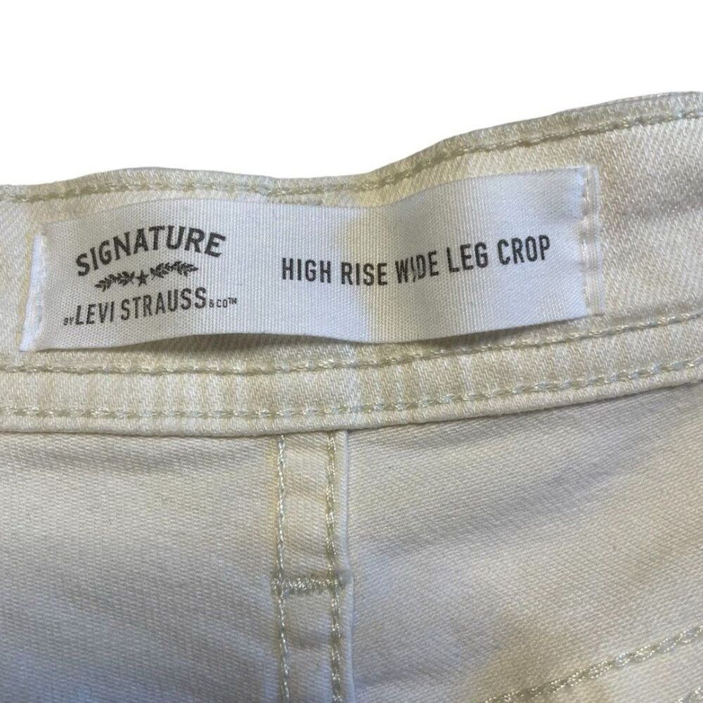 Levi Strauss Women's High Rise Wide Leg Crop Button Fly Off White Denim Size 14 - Picture 7 of 12